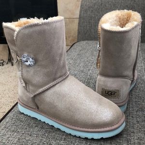 UGG BOOTS!!